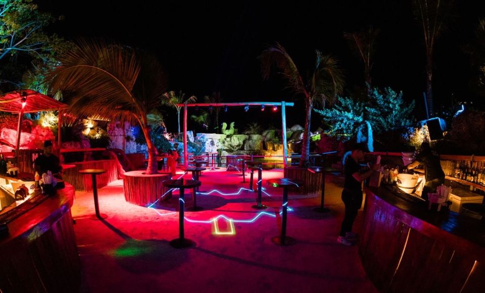 Punta Cana: Maroca Club VIP Fit (Entry, Drinks & Transfers) - Outdoor Cenote Celebration