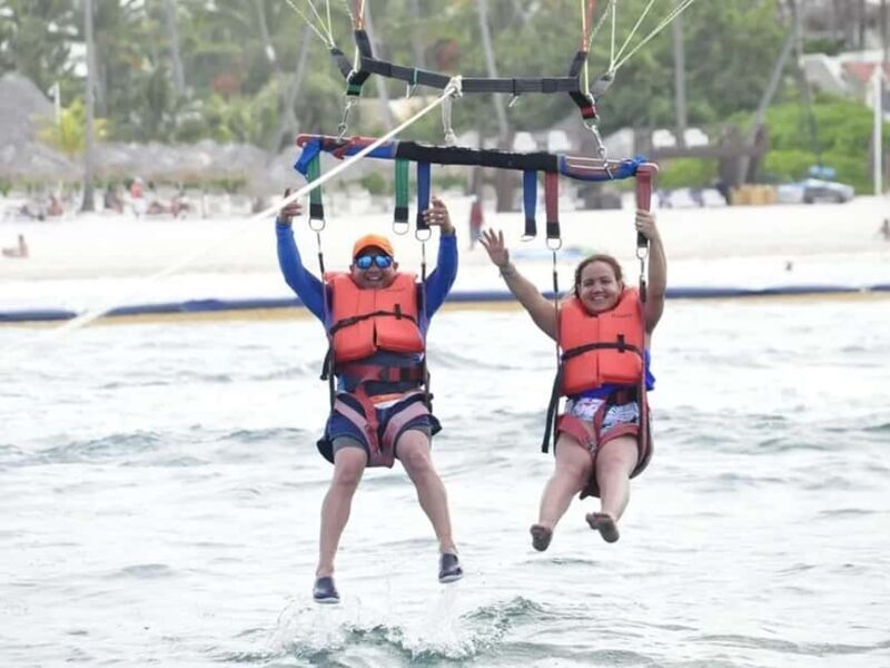 Punta Cana: Parasailing Experience - An In-Depth Look at the Parasailing Tour