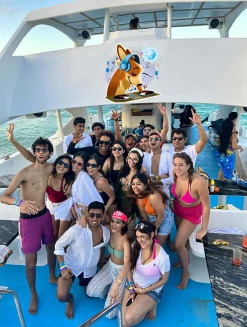 Punta Cana: Party Boat with Snorkeling, Open Bar And Hip Hop - The Experience in Detail