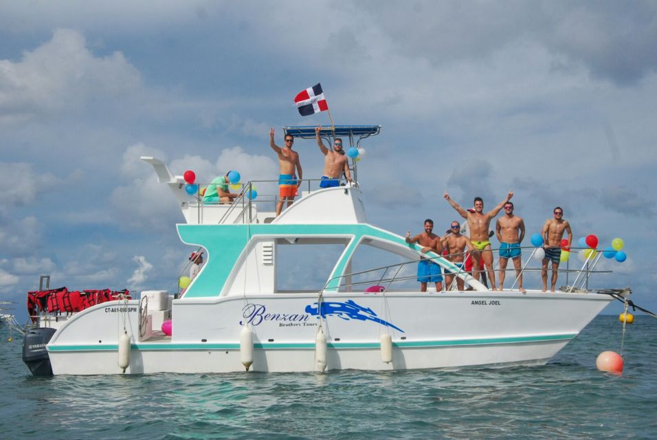 Punta Cana: Premium Catamaran Tour With Drinks and Snacks - Catamaran Specifications