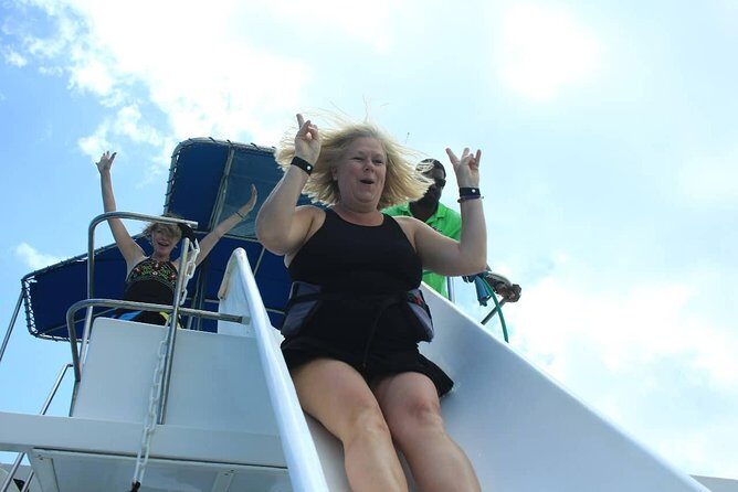 Punta Cana Private Booze Cruise with Open Bar (10+ People) - FAQs