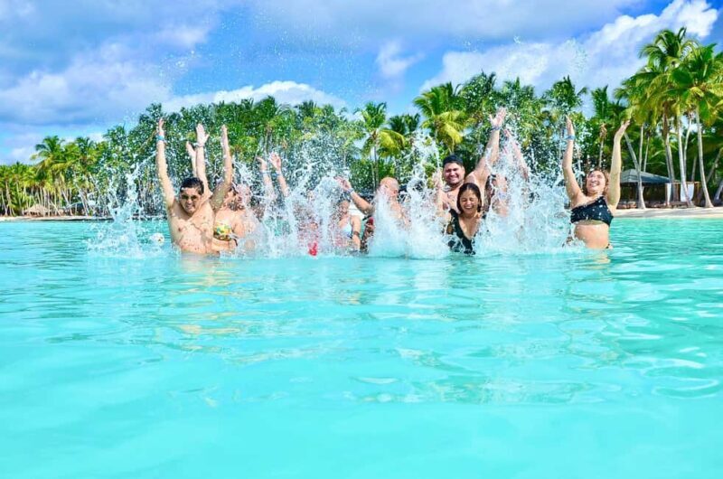 Punta Cana: Saona island Catamaran Deluxe - Key Points