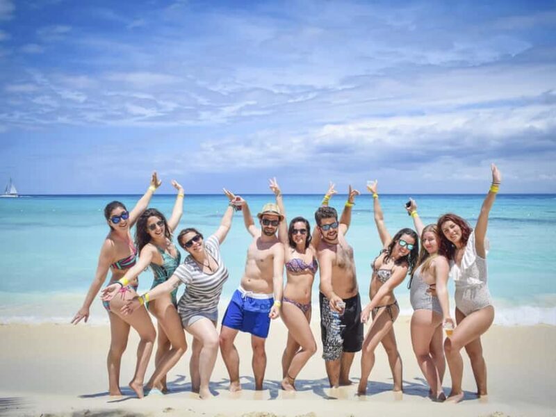 Punta Cana: Saona Island Day Trip with Blue Lagoon & Lunch - The Experience: Pros and Cons