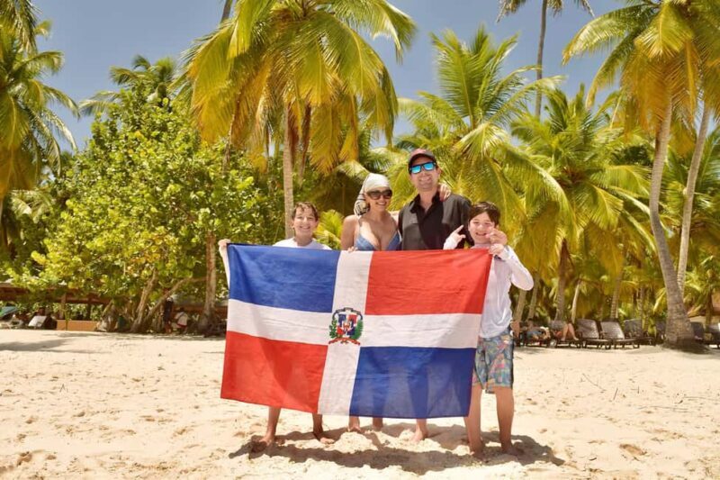 Punta Cana: Saona Island Private Yacht Tour with Snorkeling - Key Points