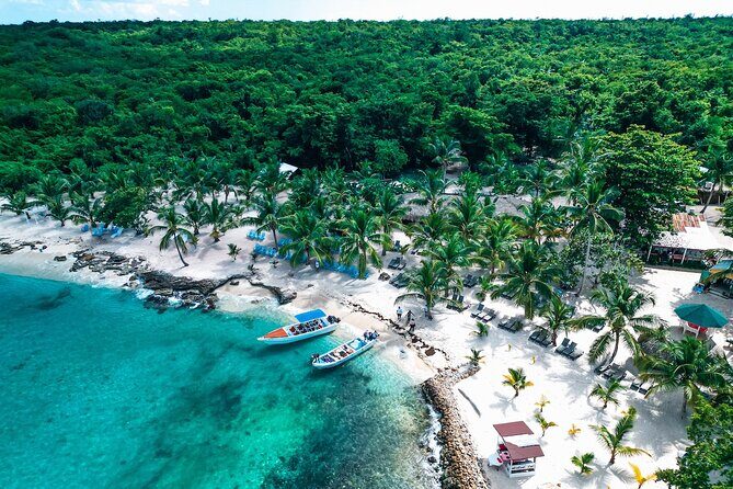 Punta Cana Speed Boat to Saona Island with Lunch & Natural Pools - Key Points