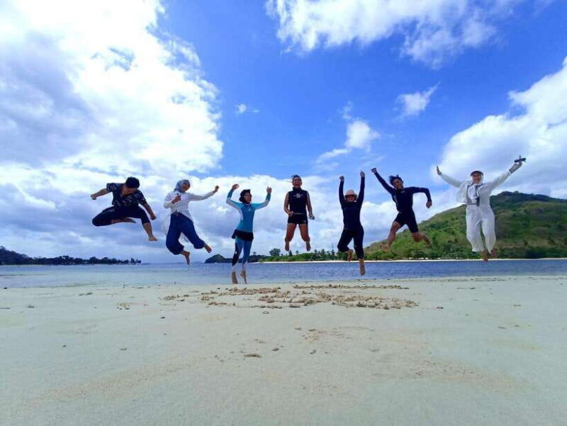 Pusuk Monkey Forest Lombok, Ghost Villa,and the Three Gilis - Key Points