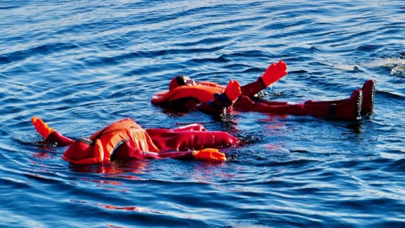Puumala: Private Ice-Floating Experience at Lake Saimaa - What to Expect