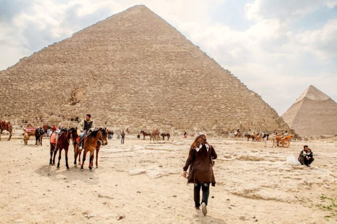 Pyramids of Giza and Great Sphinx: Private Half-Day Tour - What to Bring