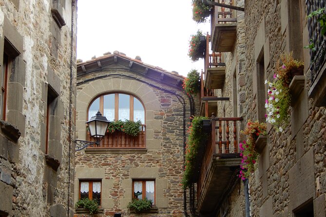 Pyrenees Medieval Village Hike From Barcelona - Preparation Tips