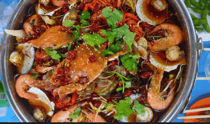 Qingdao Walking Night Tour With Seafood Hot Pot and Beer - Transportation Options