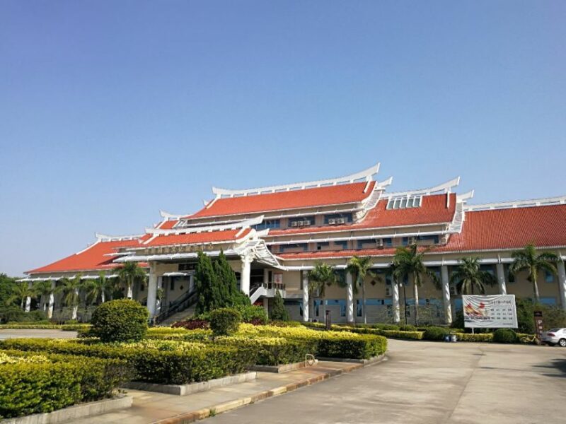 Quanzhou: Full–Day Highlights Sightseeing Tour - Encountering Qingjing Mosque