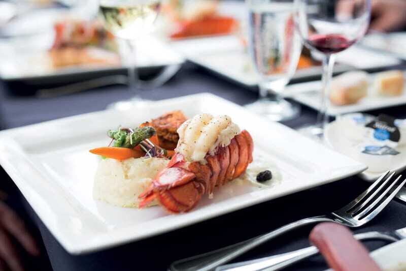 Québec City: 3 or 5-Course Dinner Cruise with DJ & Dancing - The Dance & Evening Entertainment