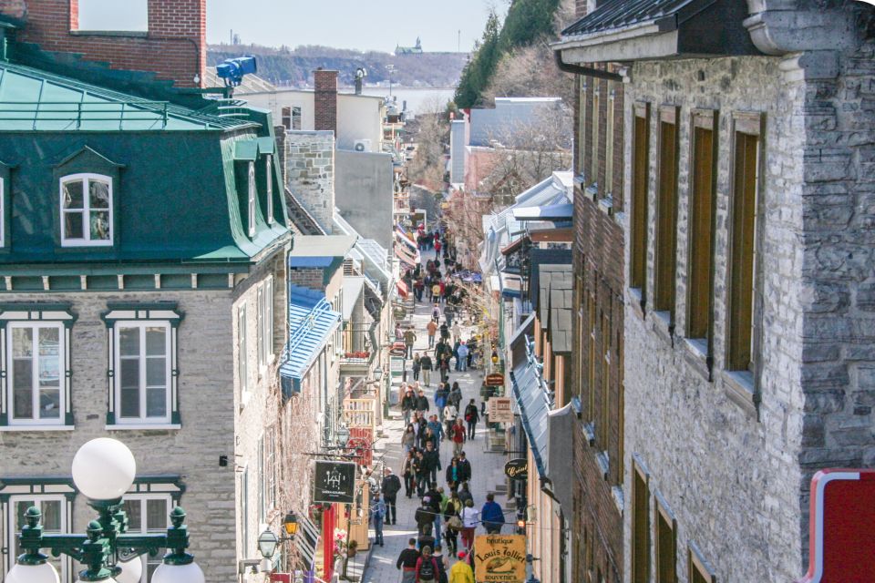 Quebec City: City Exploration Game and Tour - Game Overview