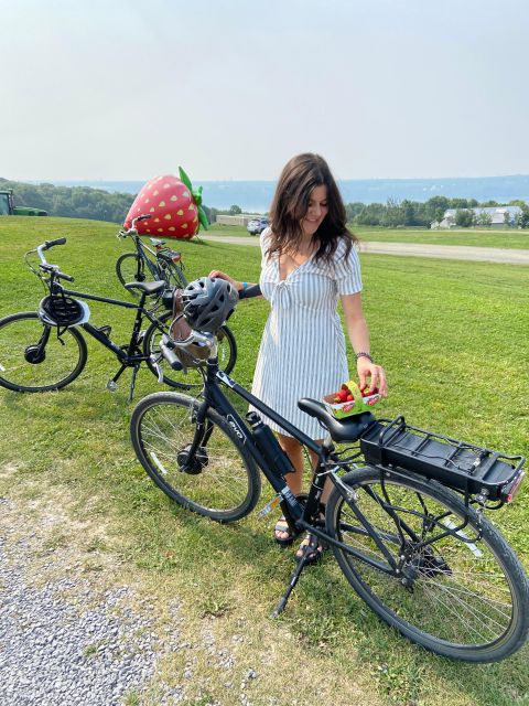 Quebec City: Electric Bike Rental on Île D'Orléans - Rental Gear and Accessories