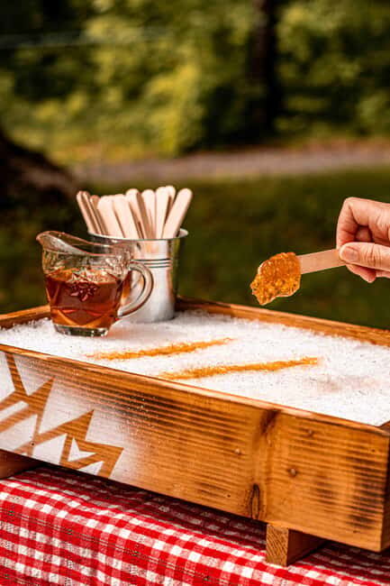 Quebec City (Lévis): self-guided sugar shack tour + meal + maple taffy - The Experience Breakdown