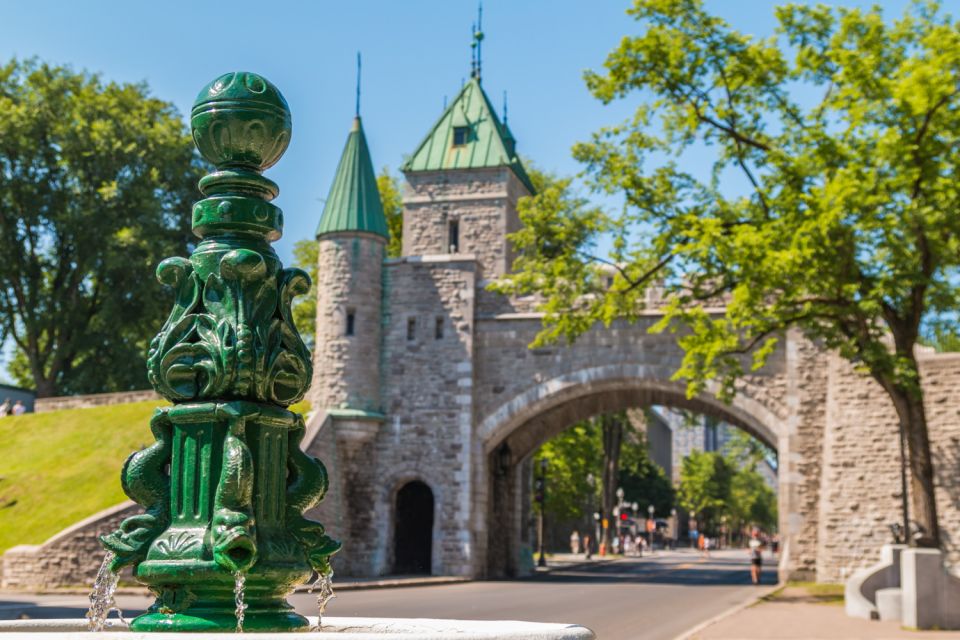 Quebec: Self-Guided Driving Audio Tour App - App and Features