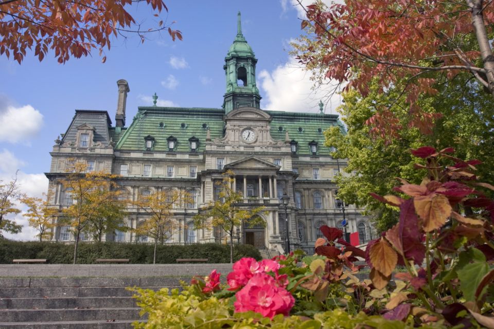 Quebec: Self-Guided Driving Audio Tour App - Old World Charm of Old Quebec