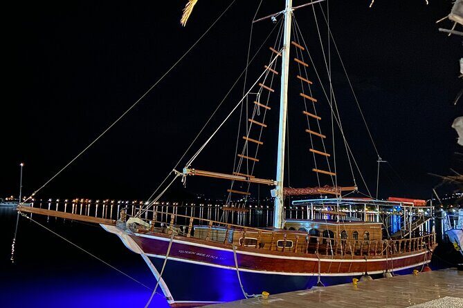 Queen Bee Sunset Cruise with Swim Stops and Dinner - FAQ