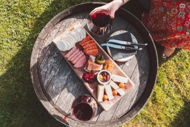 Queenstown Classic Wine Tour: 3 Vineyards, Caves and Cheeseboard - Scenic Views and Attractions