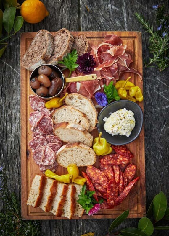 Queenstown: Walter Peak Gourmet BBQ & Lake Whakatipu Cruise - FAQs