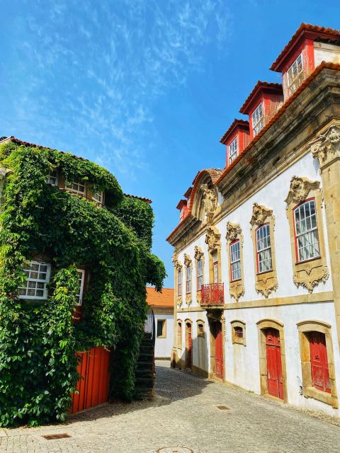 Quinta Do Portal: Walking Tour With a Full Lunch and Wine Tasting - Booking and Availability