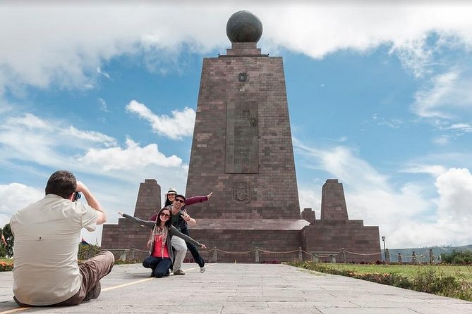 Quito: Trolley City Tour & Middle of the World Monument - Participant Information