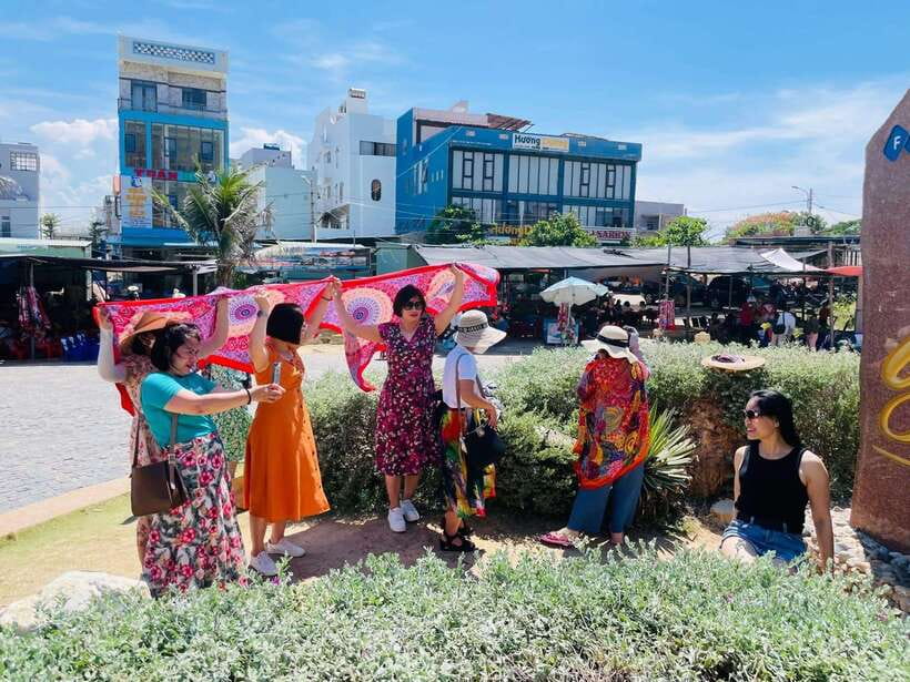 Quy Nhon: Ky Co and Hon Kho Island Day Tour With Lunch - Dietary Options and Restrictions