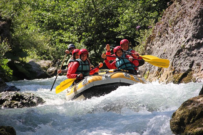Rafting Canyon - Navigating the Canyon
