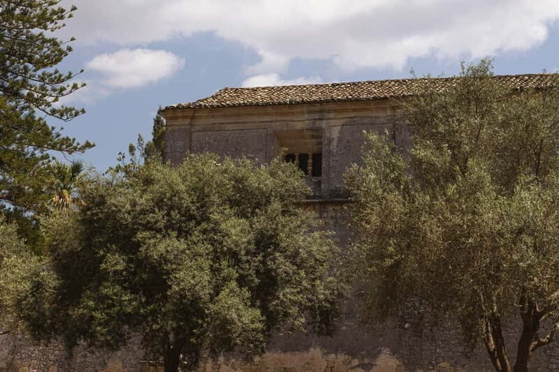 Ragusa: Photography Walk with Professional Portraits - Experience Provider