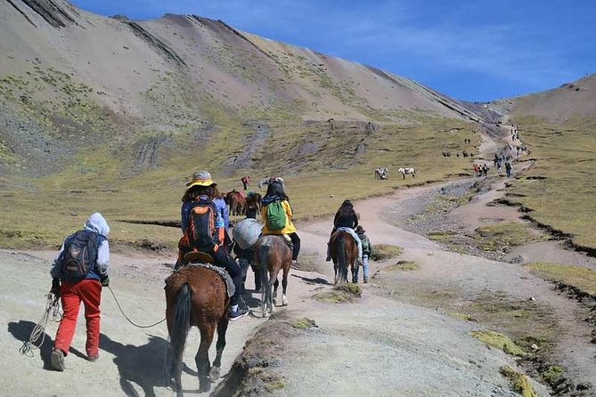 Rainbow Mountain - Full Day Vinicunca - Enjoying the Scenery