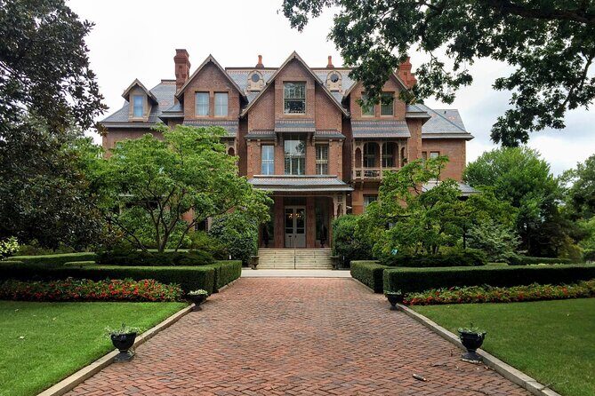 Raleigh North Carolina Scavenger Hunt Walking Tour and Game - An Inside Look at the Experience