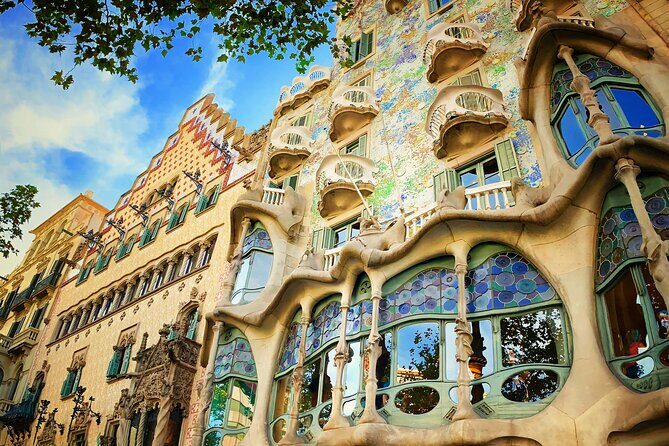 Ramblas, Old Town, Gothic and Gaudi Architecture Walking Tour - Introduction