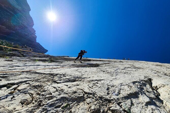 Rappels in Pico Licos with certified guides - FAQ: Your Questions About Rappels in Pico Licos