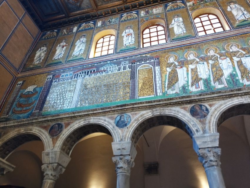 Ravenna: Private Guided Walking Tour - San Francesco Church Mosaics