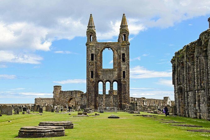 Rebels, Romance & Raisins St. Andrew's Walking Audio Tour - A Deep Dive into the Experience  