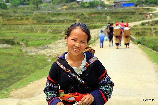 Red Dao Village Trek and Herbal Bath - Tips for Travelers