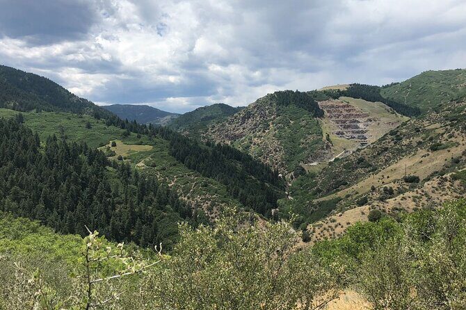 Red Rocks Amphitheatre Historical Walking Tour - What Makes This Tour Stand Out?