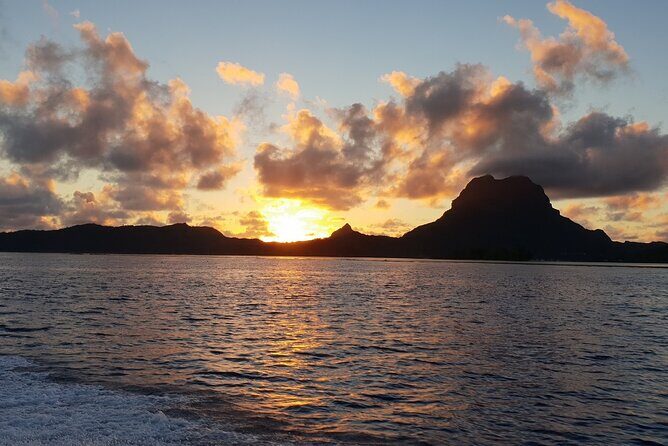 Reef Discovery Private Sunset Cruise in Bora-Bora - An In-Depth Look at the Reef Discovery Private Sunset Cruise