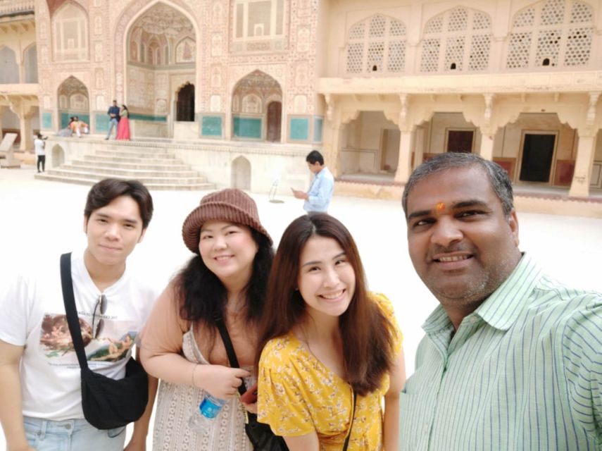 Reels & Snaps With the Best Photography Spots Tour of Jaipur - Itinerary Breakdown