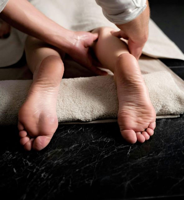 Reflexology Massage For Relaxing Moments At Home - Choosing the Right Therapist