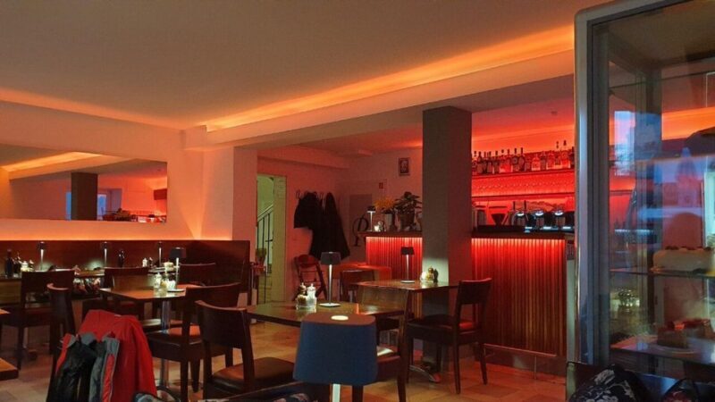 Regensburg: italian wine tasting at Caffè Rinaldi - Food and Drink: The Perfect Complement