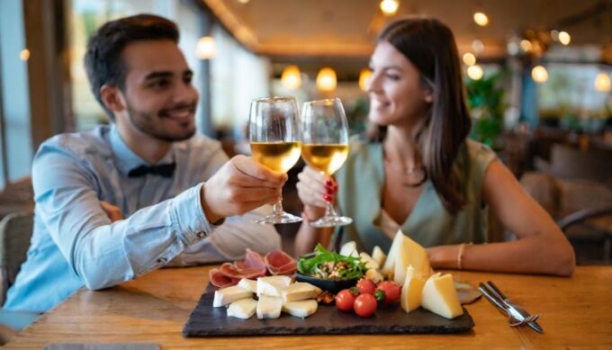 Regensburg: Special Wine & Food Tasting at Caffè Rinaldi - Accessibility Features