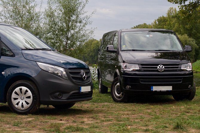 Regensburg to Prague Private Transfer - Vehicle options and capacity