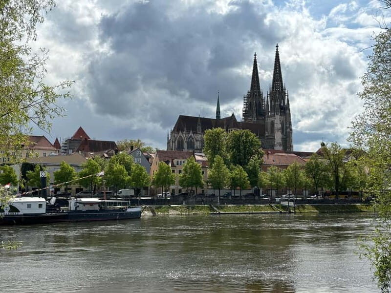 Regensburg Unveiled: Through Its People, Art and Flavors - Art and Hidden Gems
