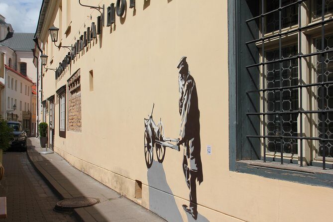 Regular walking tour of Jewish Vilnius - Key Points