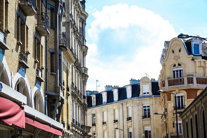 Reims Scavenger Hunt and Highlights Self-Guided Tour - Key Points