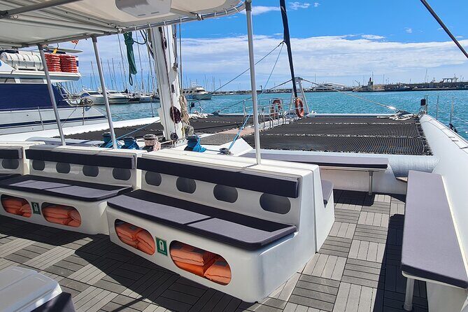 Relax Sailing Catamaran along the Costa Daurada - FAQ