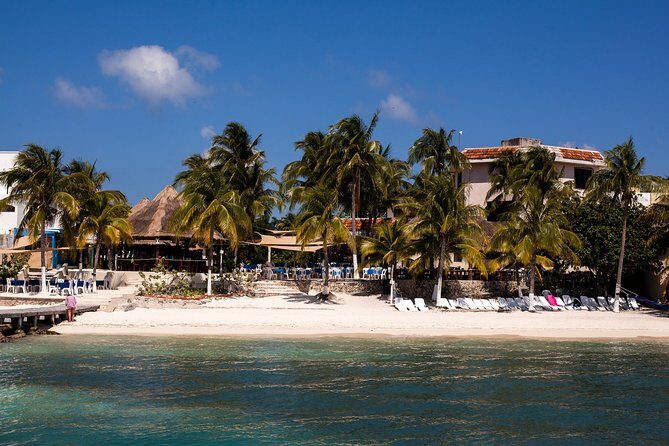 Relax yourself in Pleasure Catamaran to Isla Mujeres from Cancún - The Sum Up