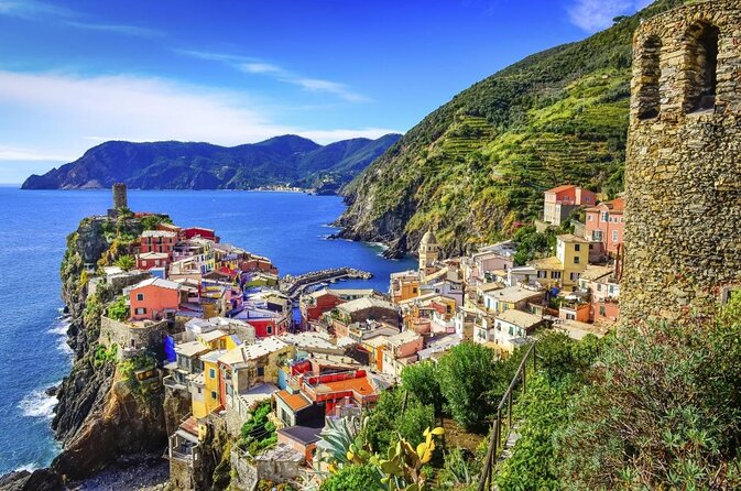 Relaxing Boat Tour With Aperitif in Cinque Terre - Meeting and Pickup