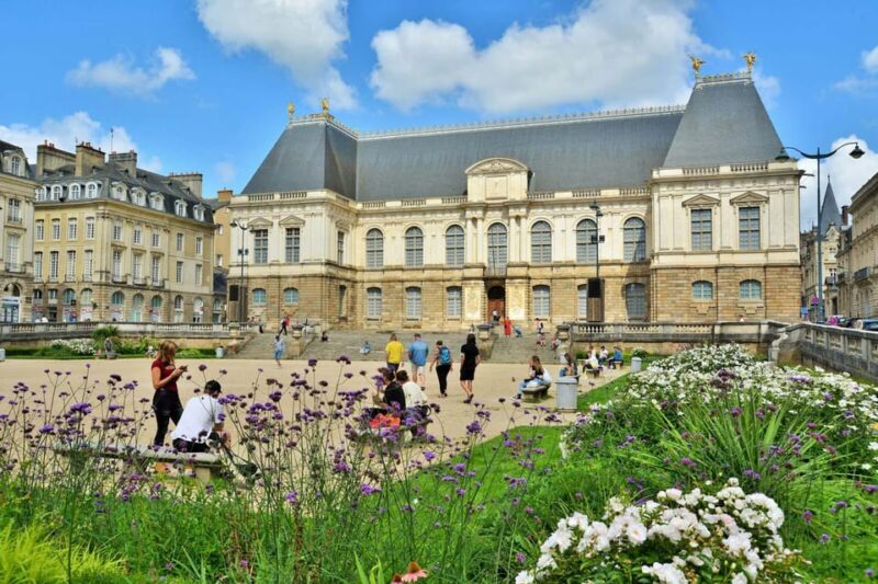 Rennes: Private Guided Walking Tour - Key Points